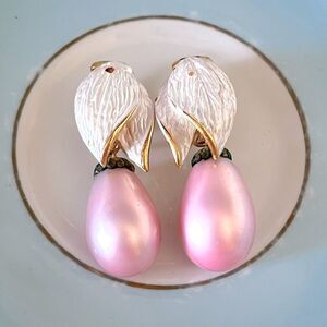 Vintage Pearlescent Leaf Pink Frosted Drop Earrings